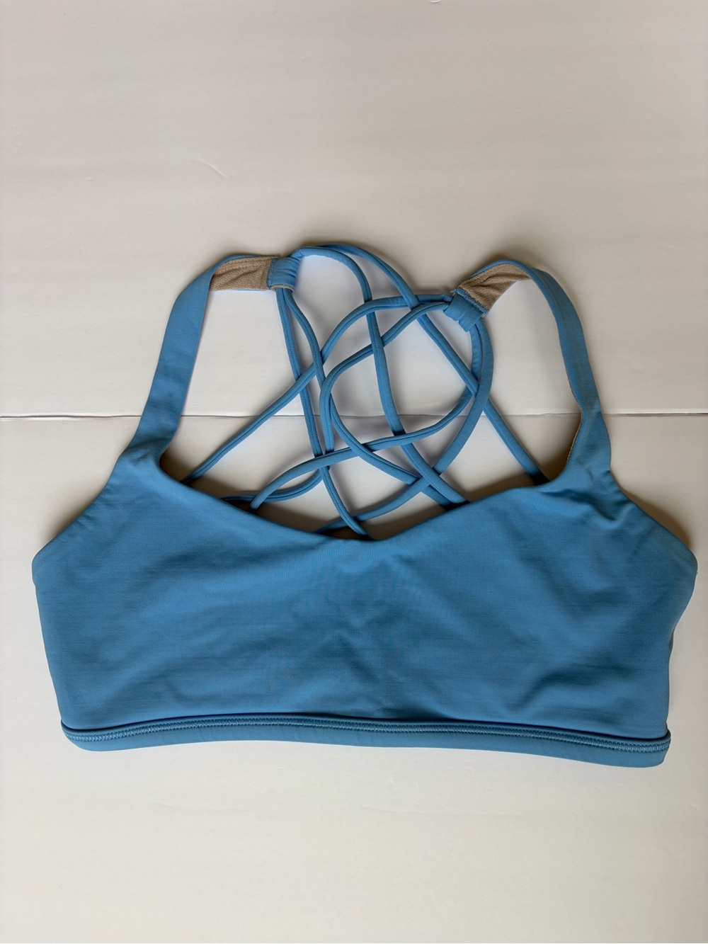 Lululemon Free To Be Wild Bra Blue Light Support Size 6 Rare
